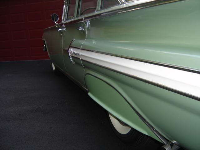 1960 impala 4dr sedan grn 15.JPG